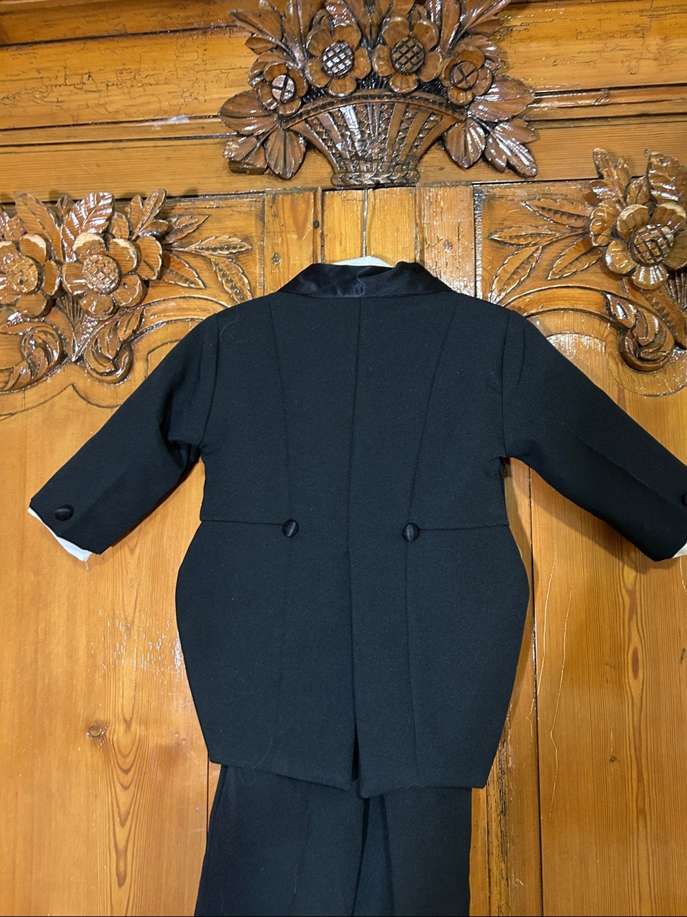 Lito Boys “Tails” Tux 3 Piece size Toddler medium - Picture 4 of 13